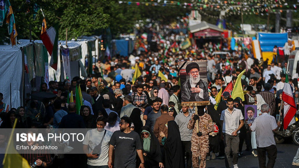 غدیر نماد اتحاد و همدلی؛ مهمانی ۱۰ کیلومتری غدیر 