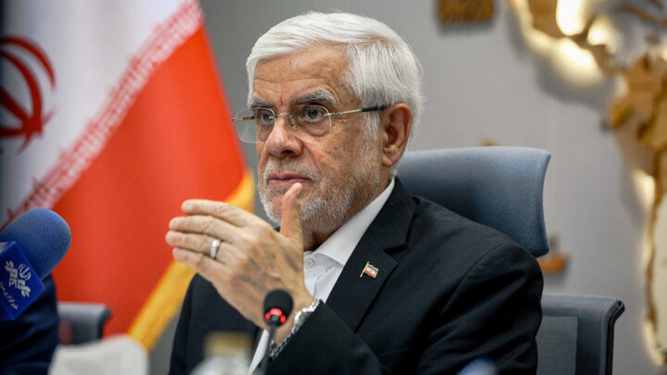 عارف: رایگان کردن حملونقل عمومی یکی از راهبردهای دولت است عارف: رایگان کردن حملونقل عمومی یکی از راهبردهای دولت است