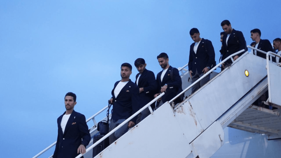 مشکل ویزای ۴ عضو تیم ملی فوتبال حل شد مشکل ویزای ۴ عضو تیم ملی فوتبال حل شد
