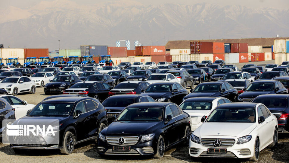 ثبت سفارش واردات خودروی ایرانیان مقیم خارج از کشور آغاز شد ثبت سفارش واردات خودروی ایرانیان مقیم خارج از کشور آغاز شد