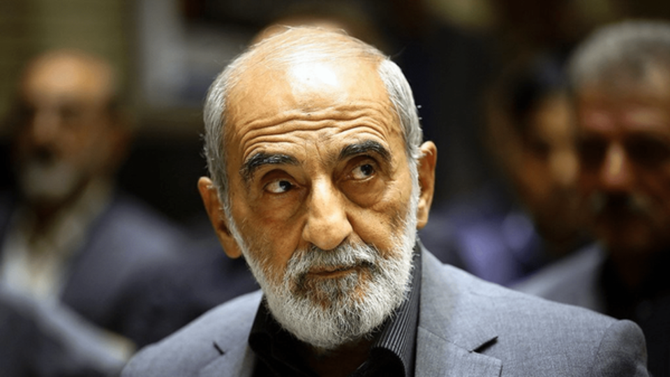 حسین شریعتمداری: یک حرف بس است! حسین شریعتمداری: یک حرف بس است!