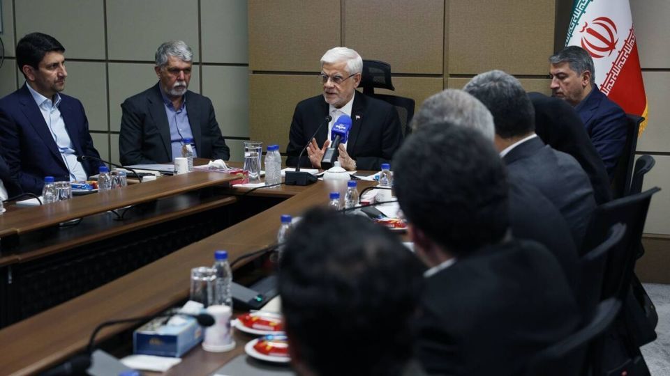 انتقاد معاون اول رئیسجمهور از رویکرد صداوسیما نسبت به اینترنت انتقاد معاون اول رئیسجمهور از رویکرد صداوسیما نسبت به اینترنت