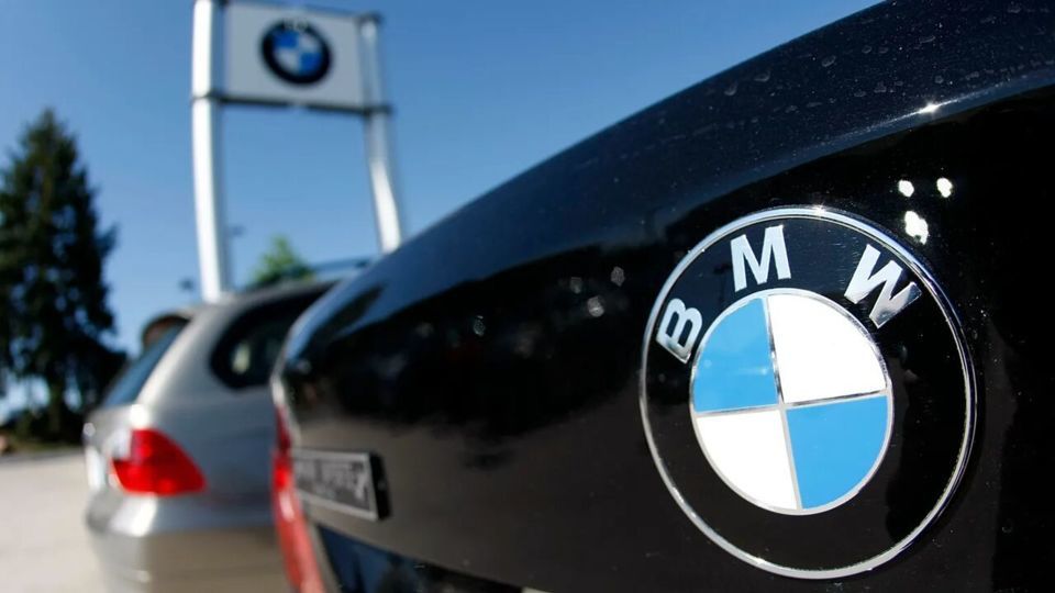 جنگ ایران ترمز BMW را کشید؛ سقوط سهام غول آلمانی به کفِ ۵ ساله! جنگ ایران ترمز BMW را کشید؛ سقوط سهام غول آلمانی به کفِ ۵ ساله!