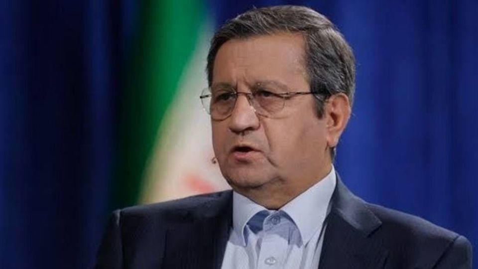 همتی: گشایشهای خوبی در راه است/ فعالیت تجار تسهیل می شود همتی: گشایشهای خوبی در راه است/ فعالیت تجار تسهیل می شود