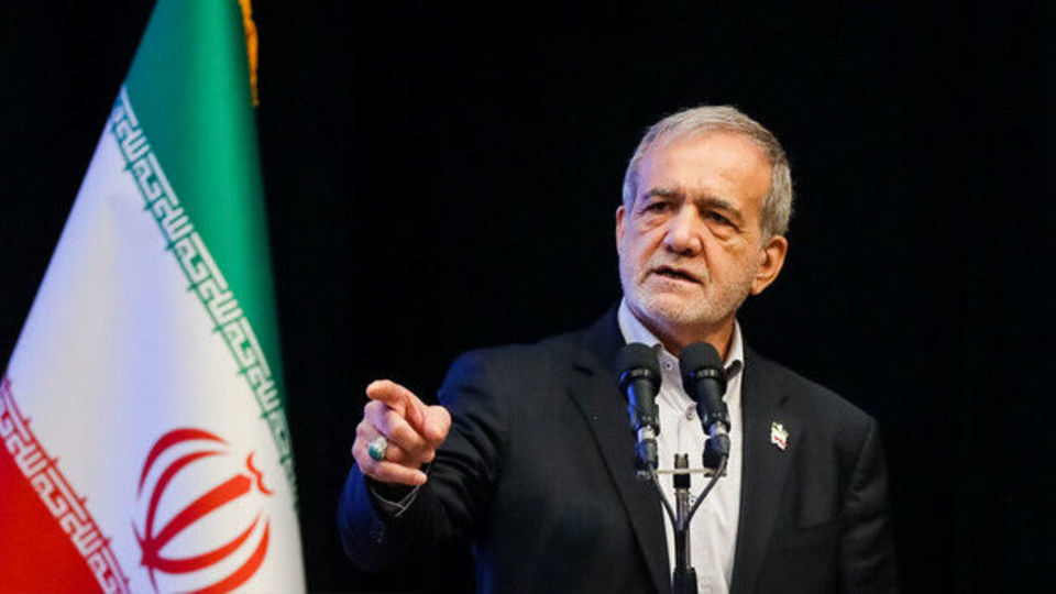 پزشکیان: توسعه صنایع آببر در مناطق دچار تنش آبی ممنوع است پزشکیان: توسعه صنایع آببر در مناطق دچار تنش آبی ممنوع است