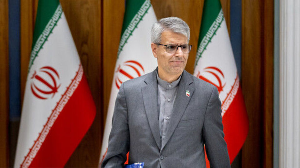 بقائی: پس از اظهارات تهدیدآمیز ترامپ، هیئت ایرانی از ادامه نشست چهارجانبه خودداری کرد بقائی: پس از اظهارات تهدیدآمیز ترامپ، هیئت ایرانی از ادامه نشست چهارجانبه خودداری کرد