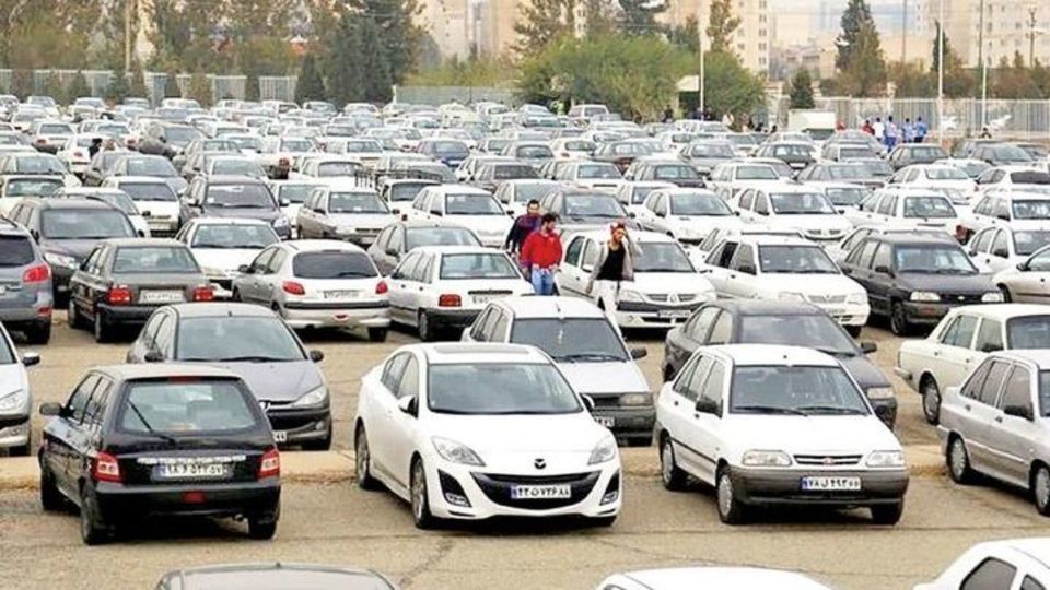 معمای خودرو؛ از قیمت دستوری تا کدهای ملی اجاره ای و حلقه مفقوده شفافیت معمای خودرو؛ از قیمت دستوری تا کدهای ملی اجاره ای و حلقه مفقوده شفافیت