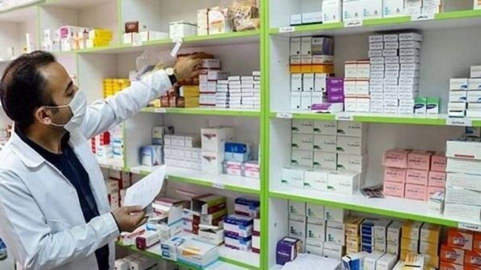 قرارداد بیمهها با داروخانهها اصلاح شد قرارداد بیمهها با داروخانهها اصلاح شد