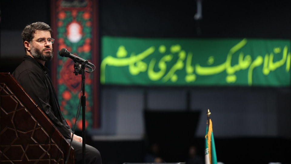 تصاویری از مراسم عزاداری شب تاسوعا در جوار محل شهادت رهبر شهید