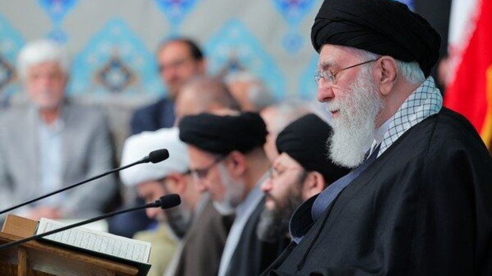 آخرین عکس های رهبر شهید قبل از حمله اسرائیل و آمریکا به ایران