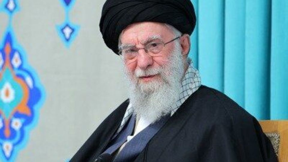 آخرین عکس های رهبر شهید قبل از حمله اسرائیل و آمریکا به ایران