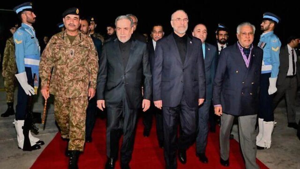 افشاگری نیویورک تایمز از تلاش اسرائیل برای ترور قالیباف وعراقچی در جریان مذاکرات پایان جنگ افشاگری نیویورک تایمز از تلاش اسرائیل برای ترور قالیباف وعراقچی در جریان مذاکرات پایان جنگ