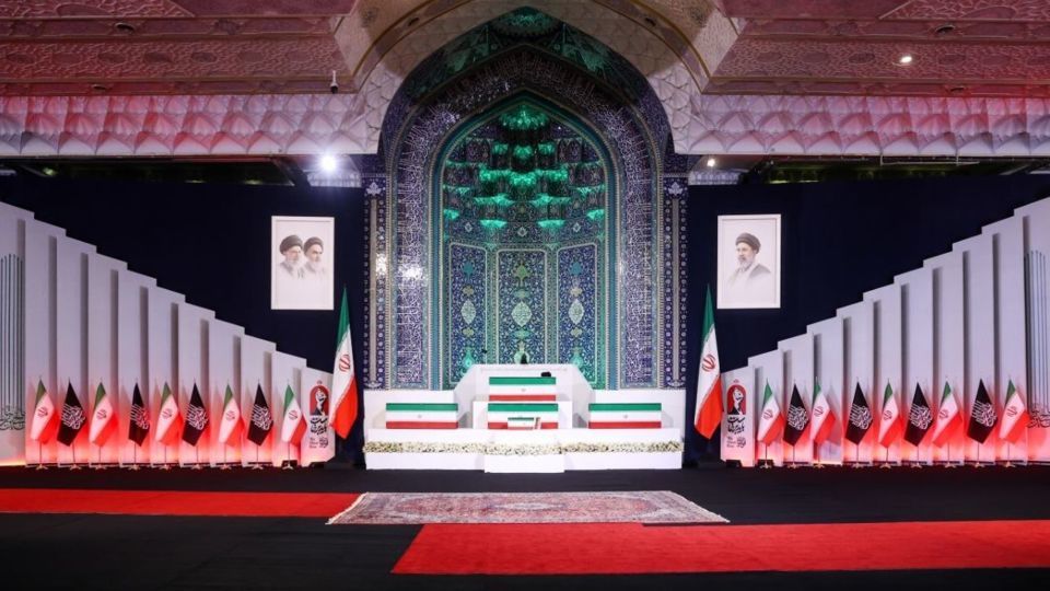 کدام مقام های خارجی برای ادای احترام به رهبر شهید به ایران آمدند؟ کدام مقام های خارجی برای ادای احترام به رهبر شهید به ایران آمدند؟