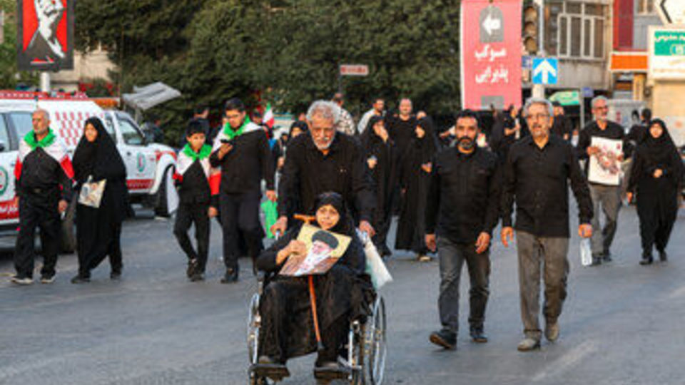 مراسم وداع با رهبر شهید انقلاب در مصلی تهران