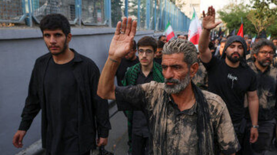 مراسم وداع با رهبر شهید انقلاب در مصلی تهران