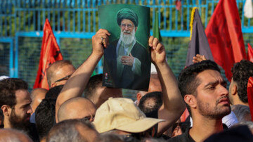 مراسم وداع با رهبر شهید انقلاب در مصلی تهران