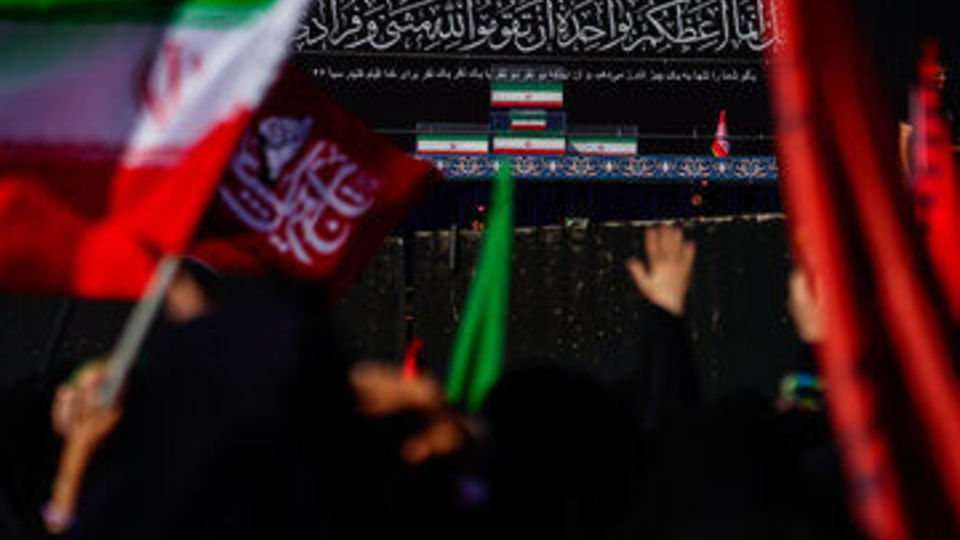 مراسم وداع با رهبر شهید انقلاب در مصلی تهران