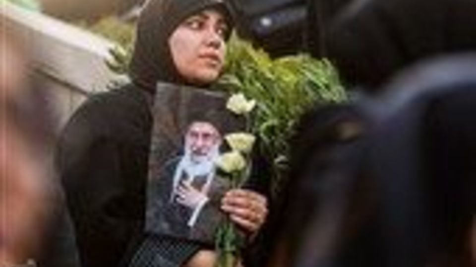 مراسم وداع با رهبر شهید انقلاب در مصلی تهران/۳