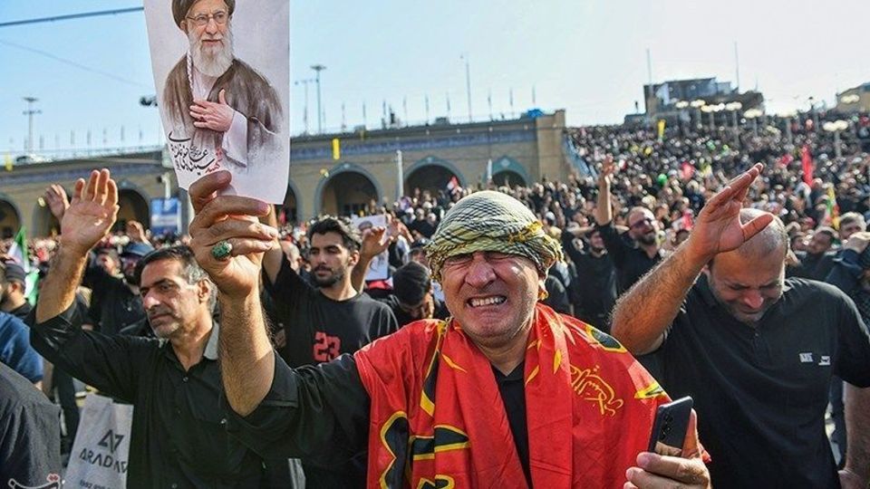 مراسم وداع با رهبر شهید انقلاب در مصلی تهران/۳