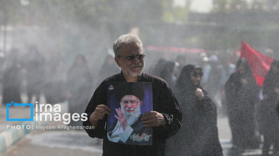 مراسم وداع با رهبر شهید انقلاب در مصلی تهران/۲