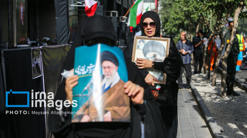 مراسم وداع با رهبر شهید انقلاب در مصلی تهران/۲