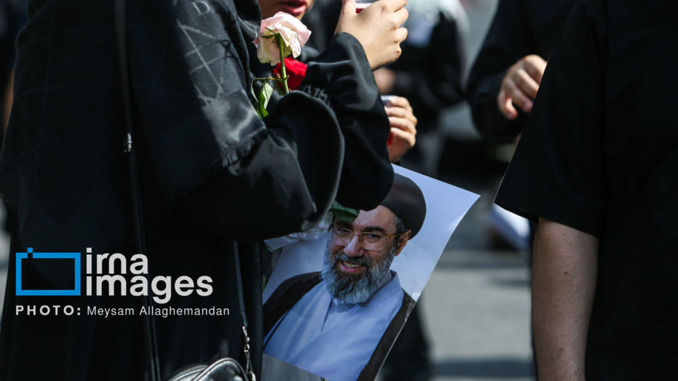 مراسم وداع با رهبر شهید انقلاب در مصلی تهران/۲