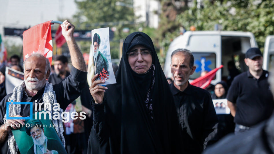 مراسم وداع با رهبر شهید انقلاب در مصلی تهران/۲