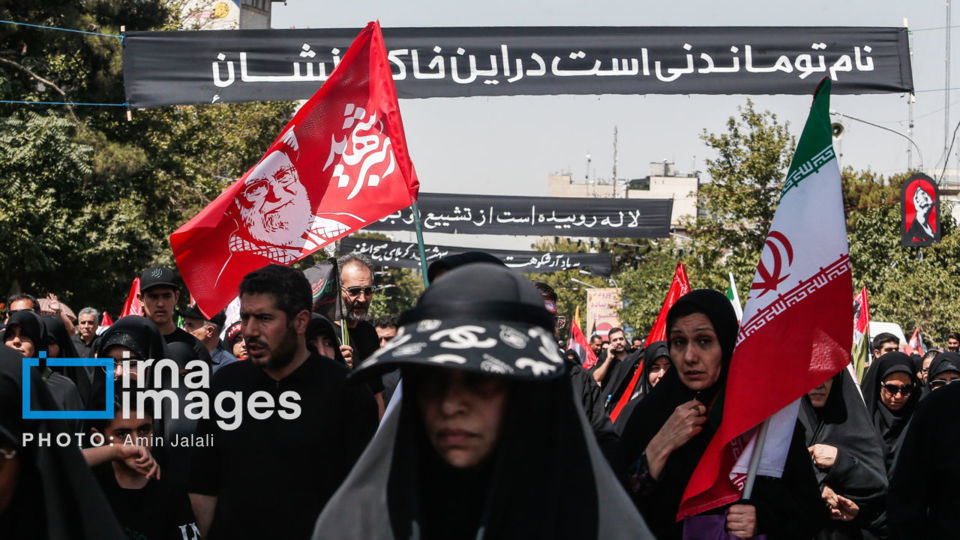 مراسم وداع با رهبر شهید انقلاب در مصلی تهران/۲