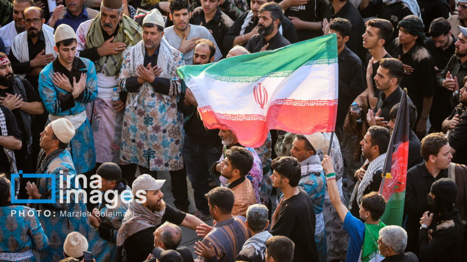 مراسم وداع با رهبر شهید انقلاب در مصلی تهران/۲