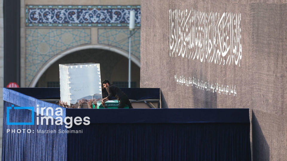مراسم وداع با رهبر شهید انقلاب در مصلی تهران/۲