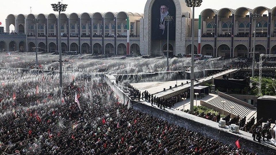 دومین روز وداع با رهبر شهید انقلاب در مصلی تهران