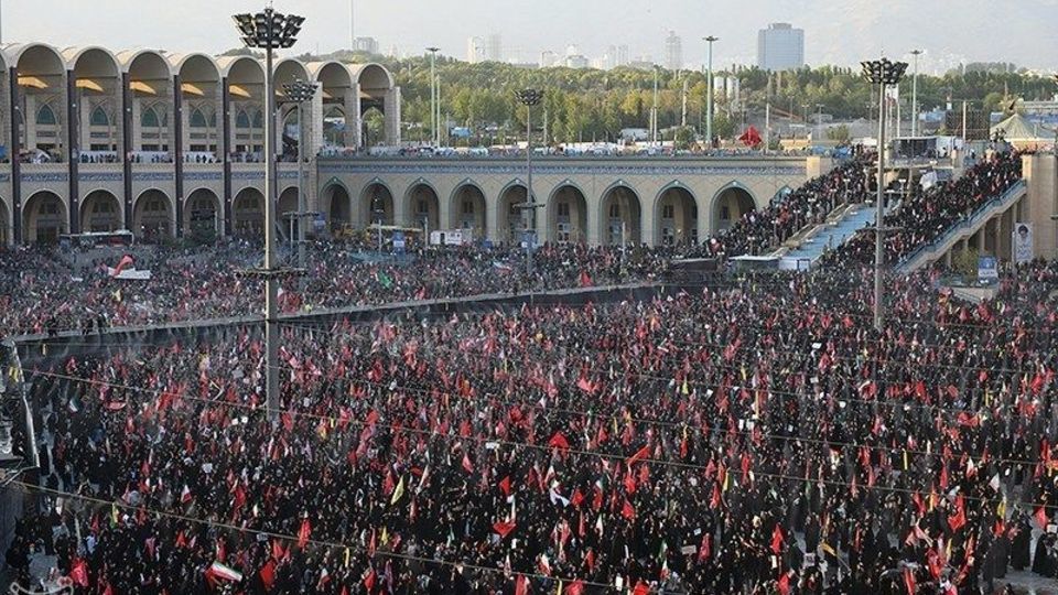 دومین روز وداع با رهبر شهید انقلاب در مصلی تهران