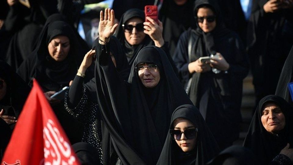 دومین روز وداع با رهبر شهید انقلاب در مصلی تهران