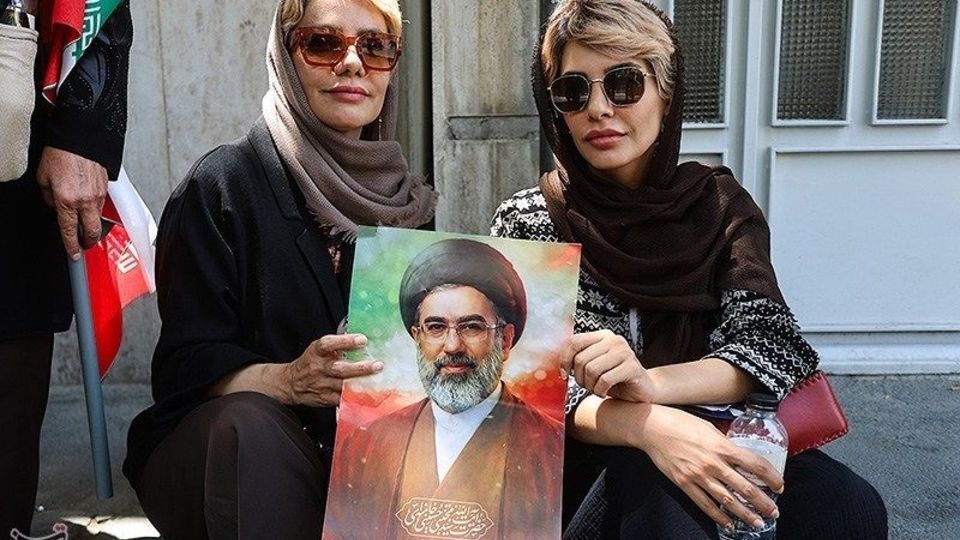 گزارش تصویری تشییع پیکر رهبر شهید در تهران/۶