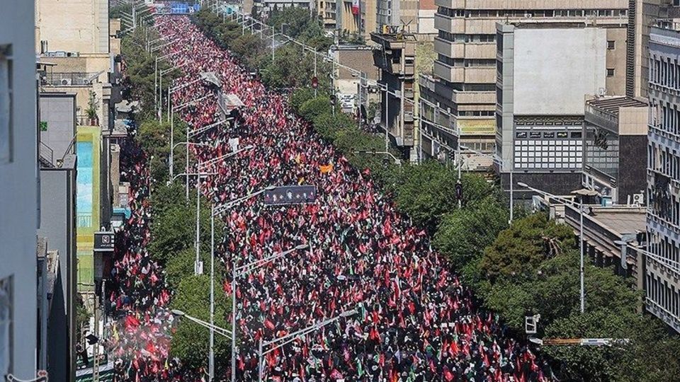 گزارش تصویری تشییع پیکر رهبر شهید در تهران/۶