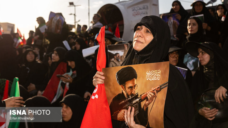 گزارش تصویری تشییع پیکر رهبر شهید در تهران/۷