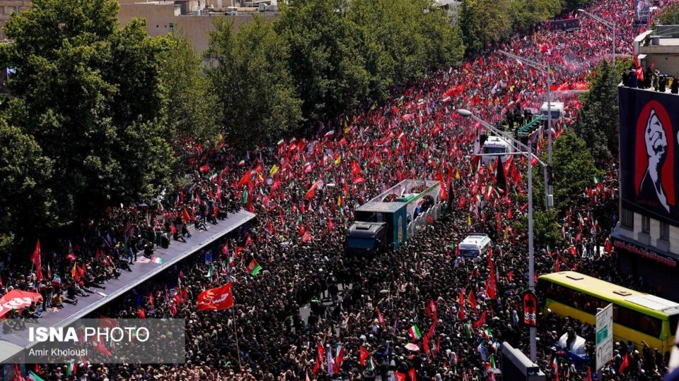 گزارش تصویری تشییع پیکر رهبر شهید در تهران/۷