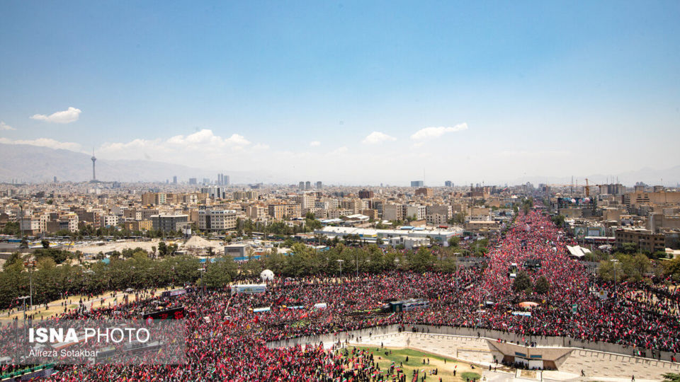 گزارش تصویری تشییع پیکر رهبر شهید در تهران/۷