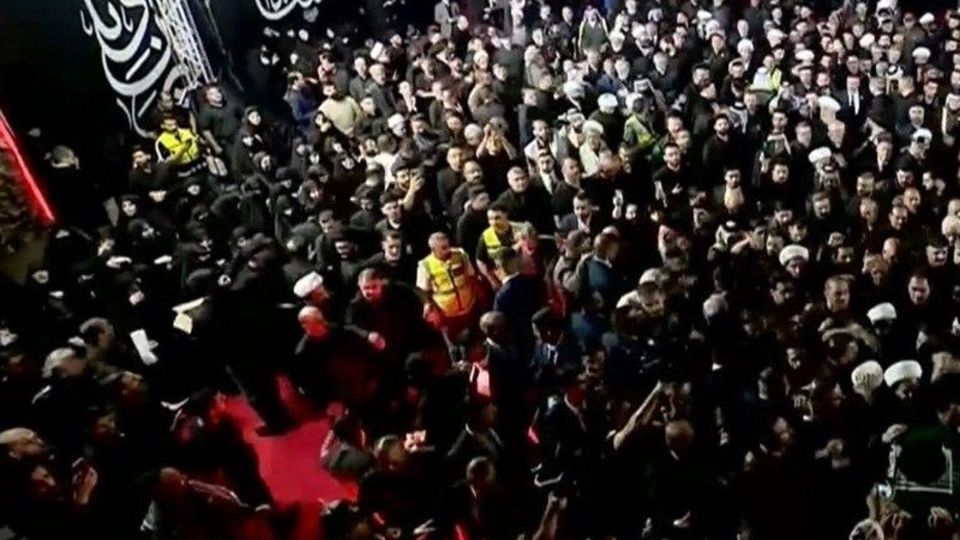 برگزاری مراسم باشکوه ادای احترام به پیکر امام شهید در فرودگاه نجف برگزاری مراسم باشکوه ادای احترام به پیکر امام شهید در فرودگاه نجف