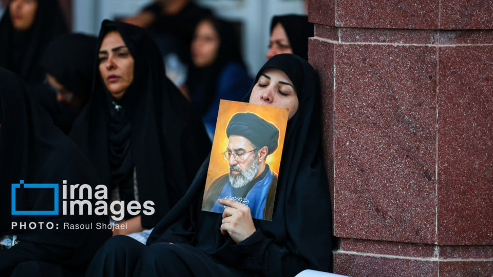 مراسم تشییع پیکر مطهر رهبر شهید انقلاب در قم 