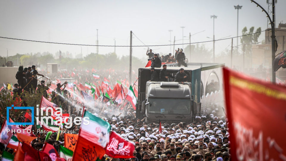 مراسم تشییع پیکر مطهر رهبر شهید انقلاب در قم 