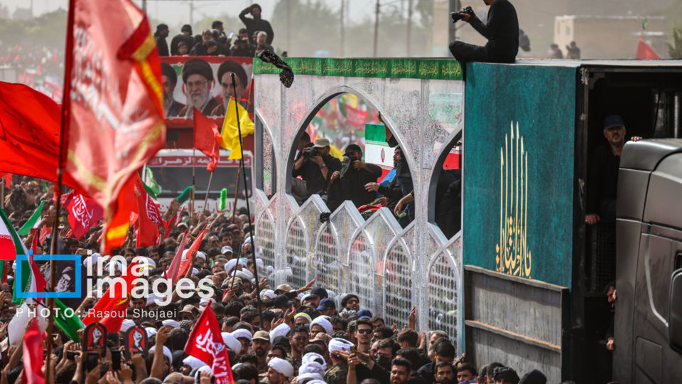 مراسم تشییع پیکر مطهر رهبر شهید انقلاب در قم 