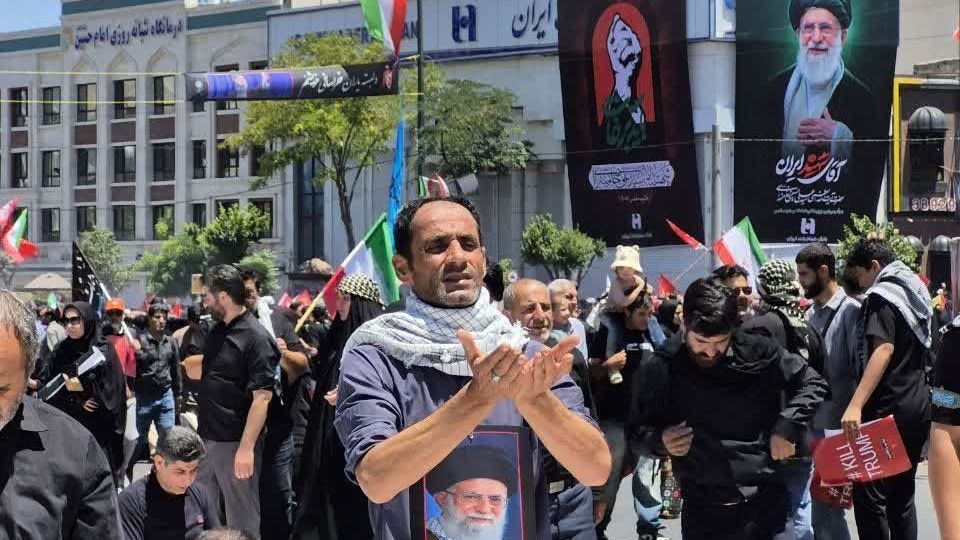 مشهد در آستانه مراسم تشییع پیکر رهبر شهید