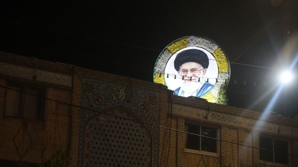 نخستین المانهای ویژه رهبر شهید در مشهد نصب شد نخستین المانهای ویژه رهبر شهید در مشهد نصب شد