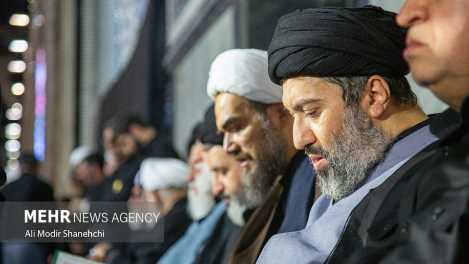 دومین شب بزرگداشت رهبر شهید انقلاب در حرم امام رضا (ع)
