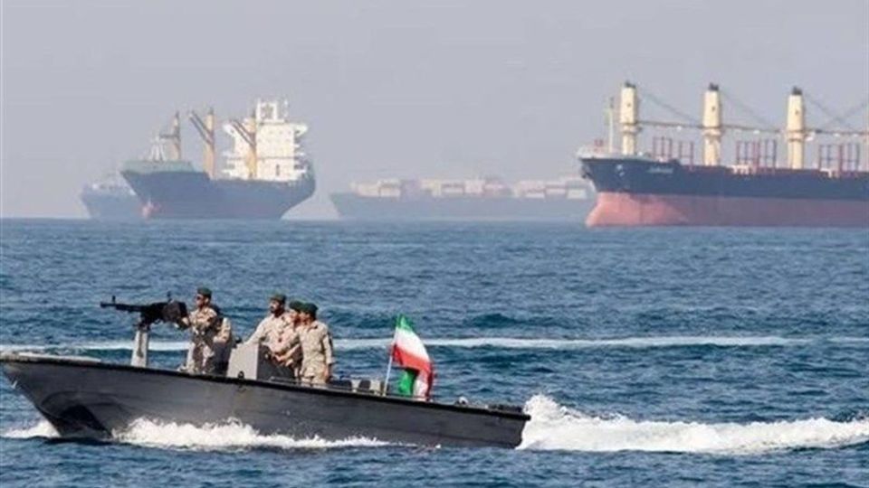 بلومبرگ: چنگال ایران در تنگه هرمز مرگبار است بلومبرگ: چنگال ایران در تنگه هرمز مرگبار است