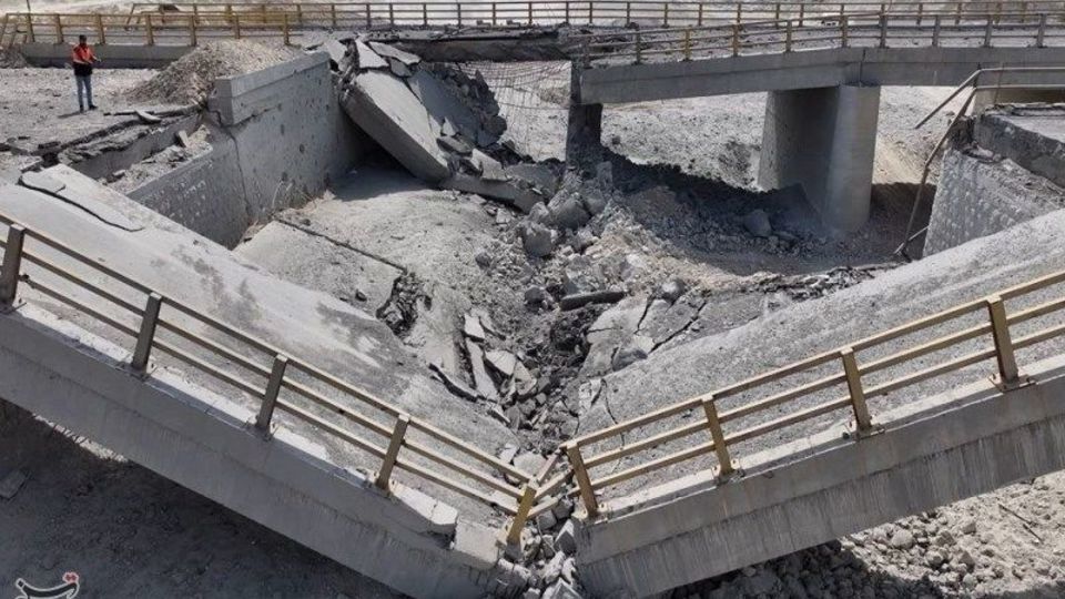 تصاویر هوایی از جنایت آمریکا‌ در حمله به پل‌های بندرخمیر