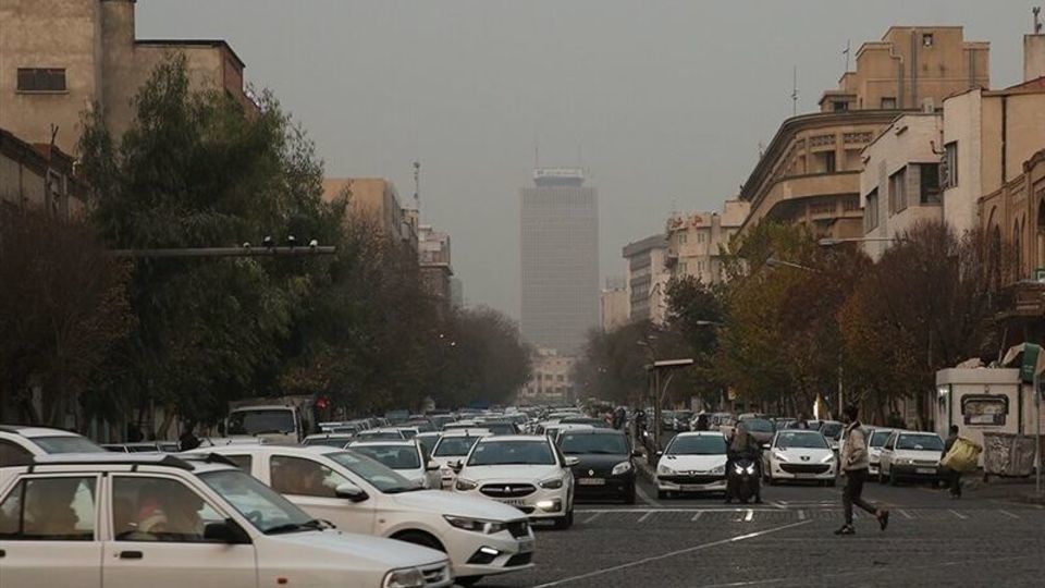 هوای تهران در آستانه وضعیت ناسالم هوای تهران در آستانه وضعیت ناسالم