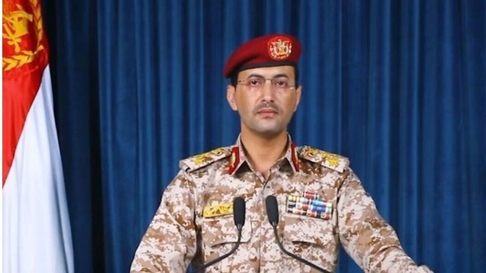 ارتش یمن: تأسیسات آرامکو را با دهها موشک بالستیک و پهپاد هدف قرار دادیم ارتش یمن: تأسیسات آرامکو را با دهها موشک بالستیک و پهپاد هدف قرار دادیم