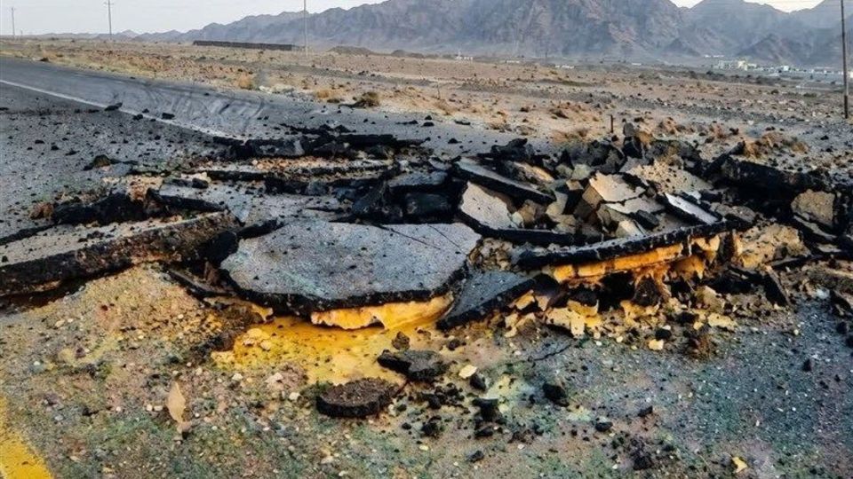 خرابکاری تروریست ها در مسیر ترانزیتی زاهدان ـ خاش خرابکاری تروریست ها در مسیر ترانزیتی زاهدان ـ خاش